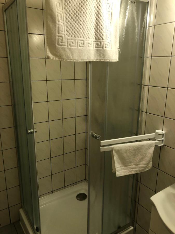 Tisza-Kert Apartmanok Tiszafured Luaran gambar