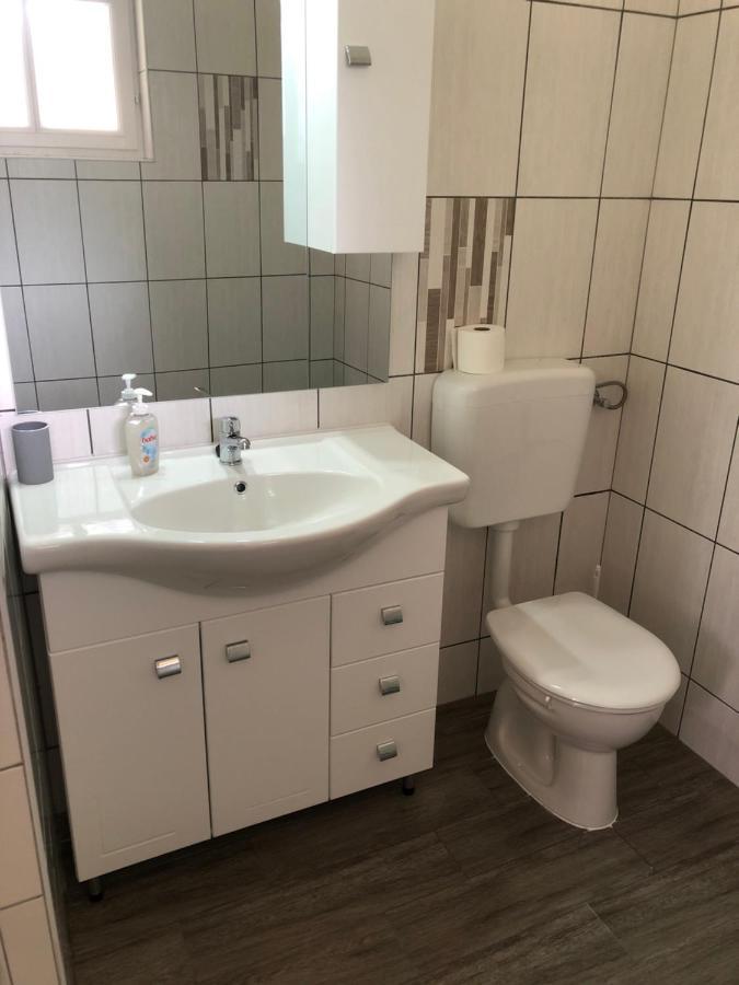Tisza-Kert Apartmanok Tiszafured Luaran gambar