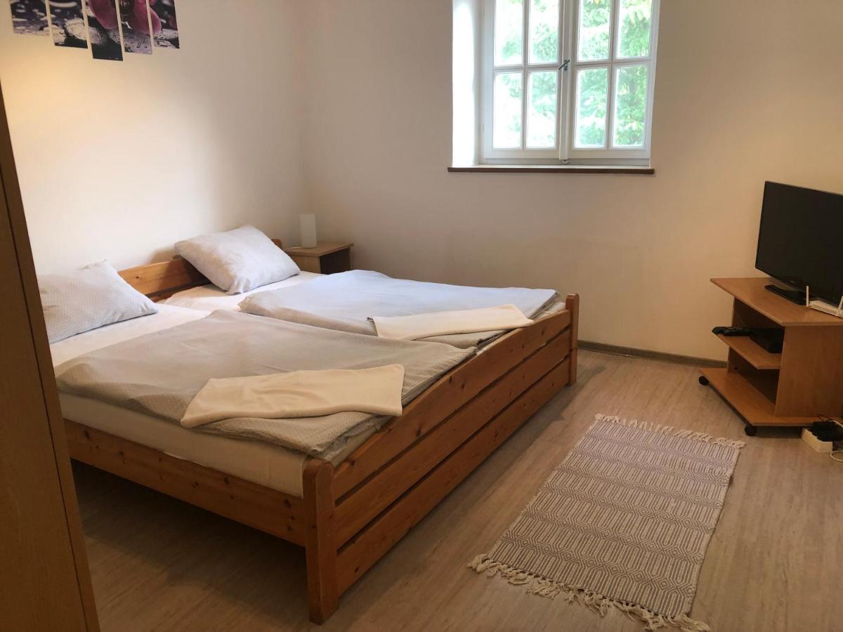 Tisza-Kert Apartmanok Tiszafured Luaran gambar