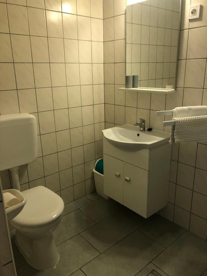Tisza-Kert Apartmanok Tiszafured Luaran gambar