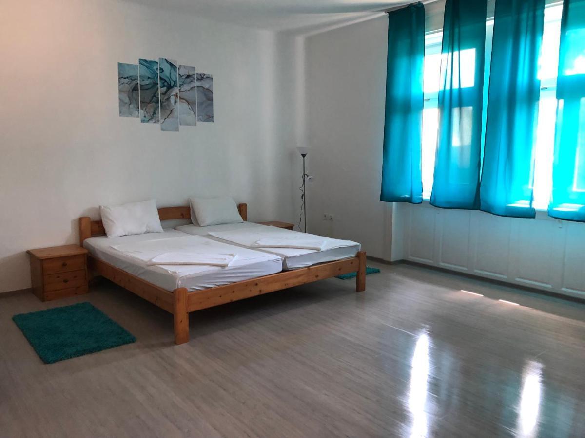 Tisza-Kert Apartmanok Tiszafured Luaran gambar