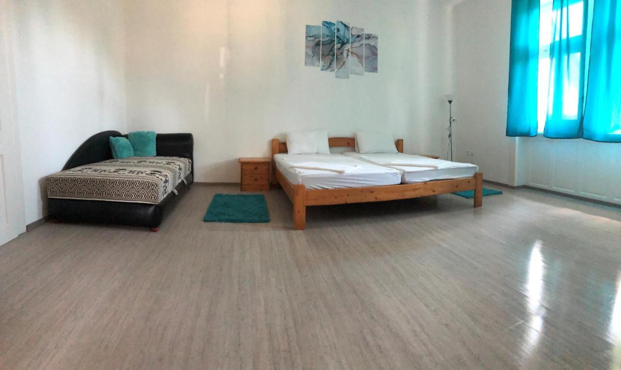Tisza-Kert Apartmanok Tiszafured Luaran gambar